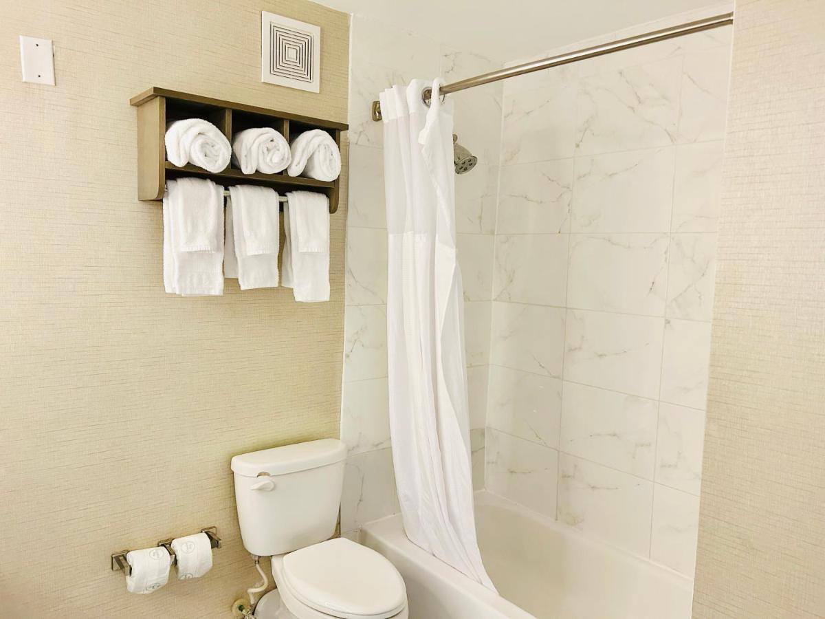 Hotel Surfbreak Virginia Oceanfront, Ascend Collection 3*