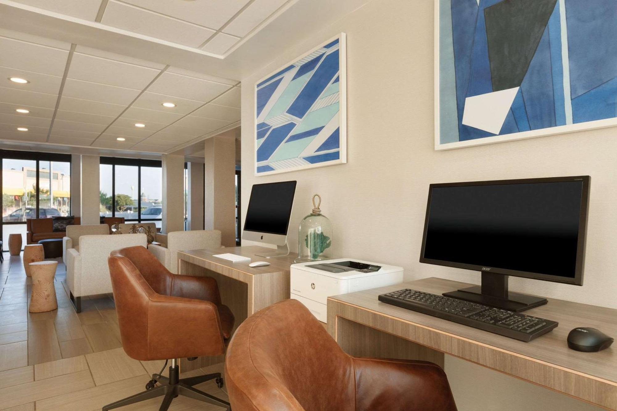 Surfbreak Virginia Oceanfront, Ascend Collection 3* Virginia Beach