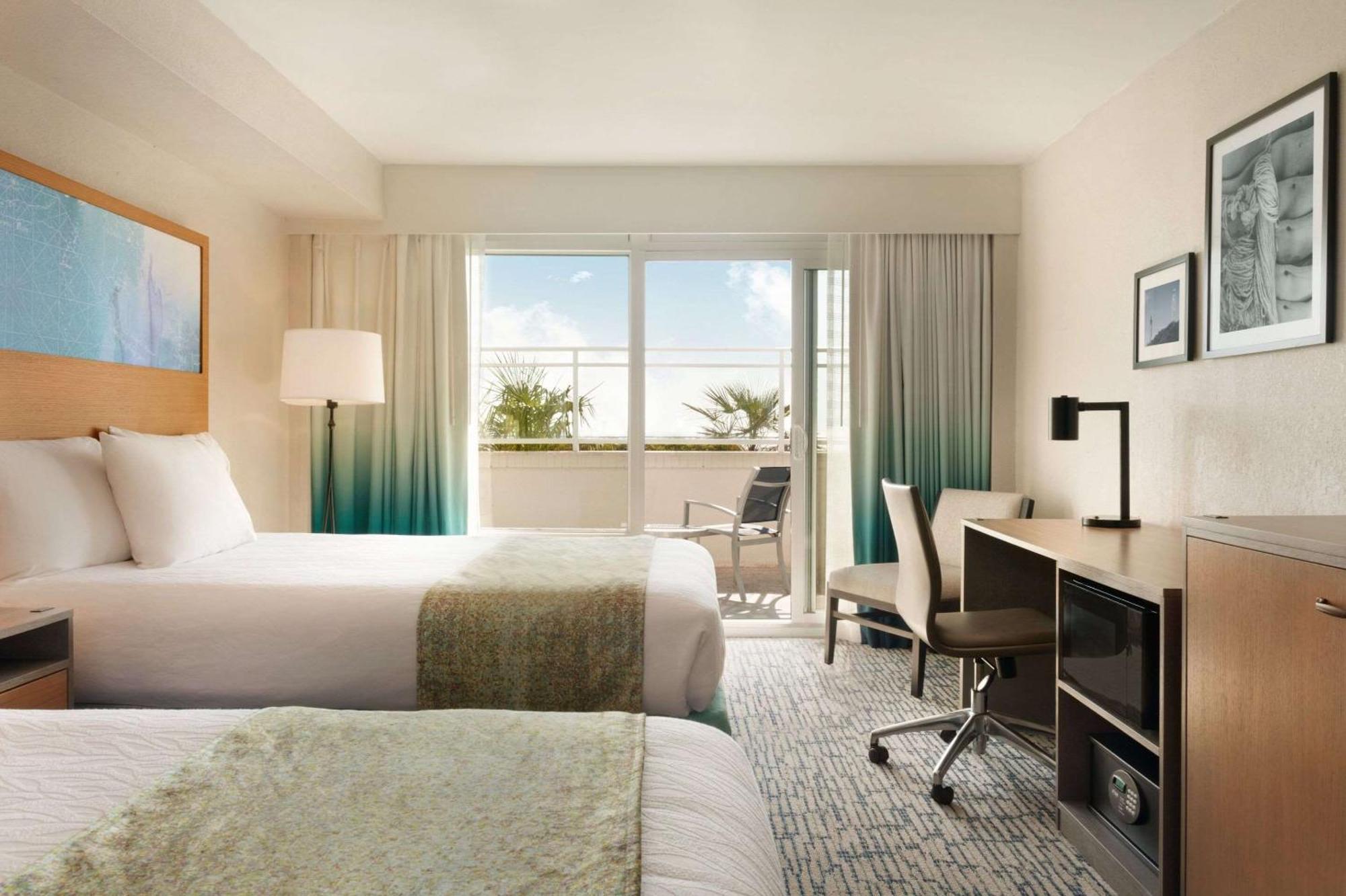 Hotel Surfbreak Virginia Oceanfront, Ascend Collection