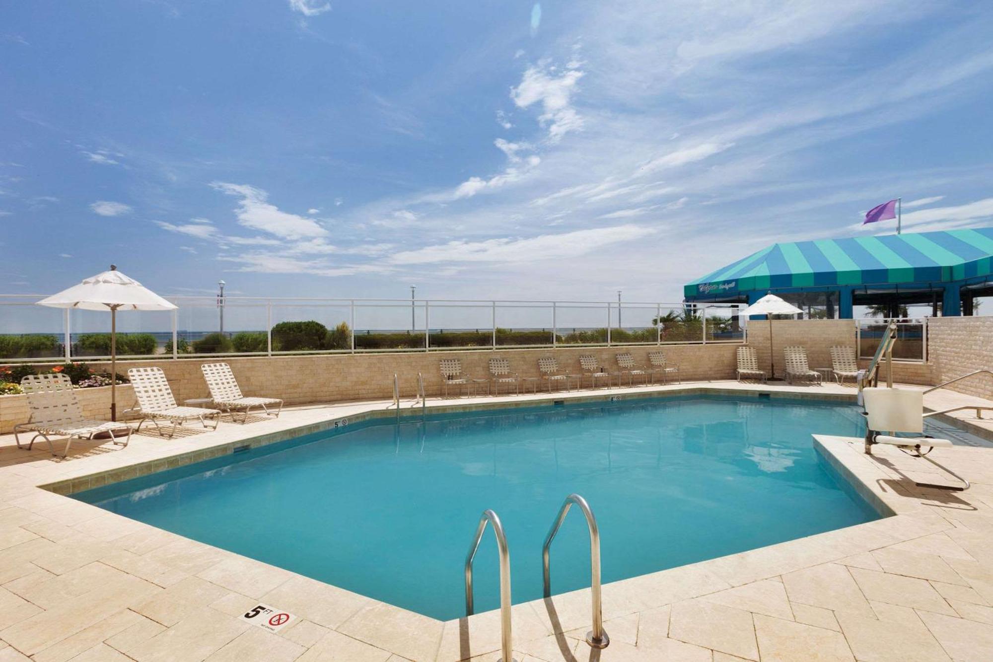 Surfbreak Virginia Oceanfront, Ascend Collection Hotel 3*